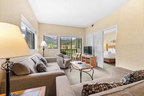 Condo (1 Bedroom) | Property amenity