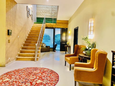 Premium bedding, down comforters, Select Comfort beds