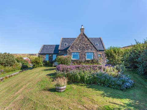 Sitting-out-area | La Bergerie., Waternish, Isle of Skye
