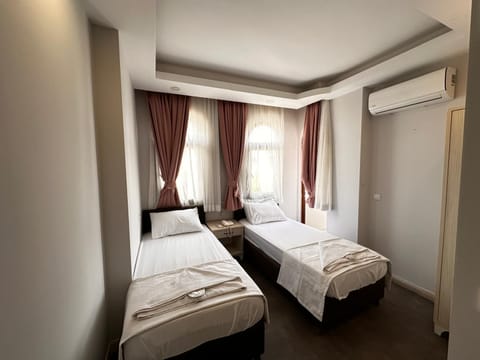 Classic Room, Balcony, Partial Sea View