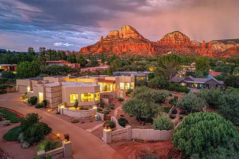 Experience luxury and gorgeous red rock views, including the famous Cathedral Rock and Mammoth Rock near Sedona's Chapel of the Holy Cross.