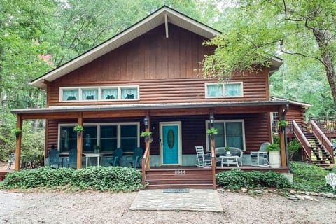 The front door has plenty of seating to enjoy the serenity