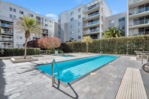 Communal Outdoor Pool