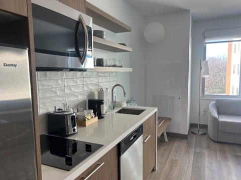 Studio, 1 King Bed with Sofa bed | Soundproofing, iron/ironing board, free WiFi