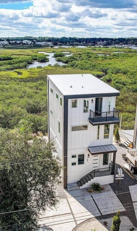 You wont miss it driving by!  Modern Funky abode in the oldest city in the U.S.!