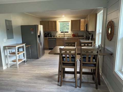 Spacious Kitchen/Eating Area