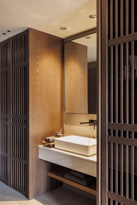 Shower, free toiletries, hair dryer, bathrobes