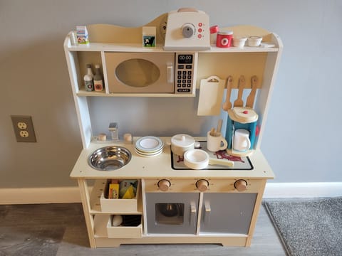 play kitchen in 2nd bedroom