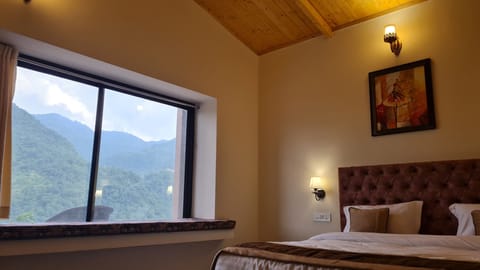 Double Room, Balcony, Mountain View