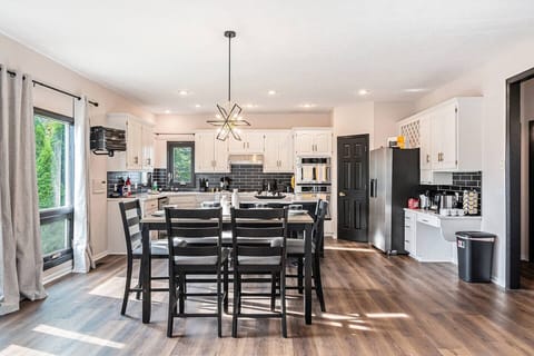 b5eed029-67e2-427c-95a5-d99938c84347