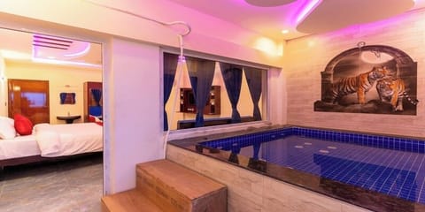 Suite, Beach View | Bathroom | Shower, rainfall showerhead, free toiletries, towels