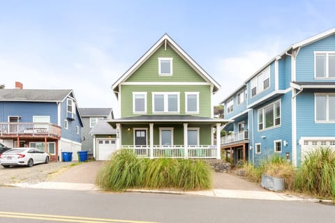 The 3-Story house with ocean views is just a 2-minute walk to beach access via stairs, or 4-minutes if you prefer a ramp without stairs