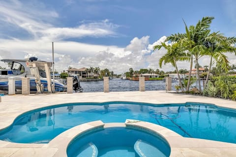 Private pool with 77 feet of Intracoastal waterfront