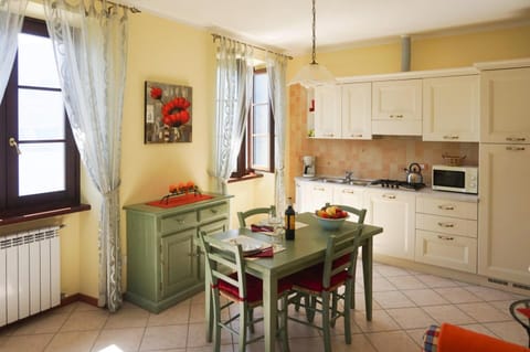 Apartment | Private kitchen | Highchair