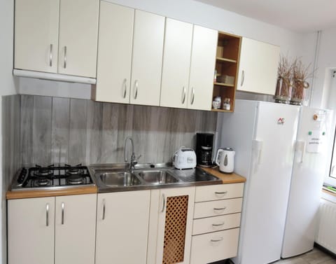 House | Private kitchen | Electric kettle, toaster, highchair