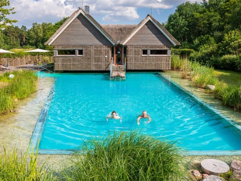 Apartment | Pool | Outdoor pool