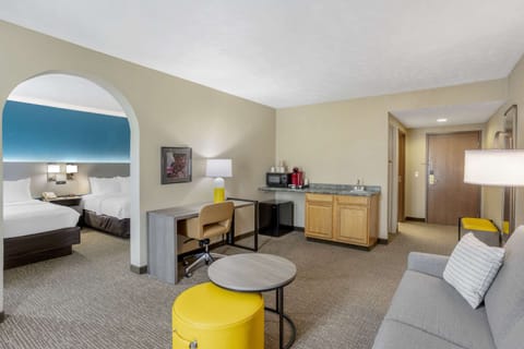 Premium bedding, iron/ironing board, rollaway beds, free WiFi