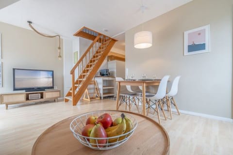 Apartment | Dining