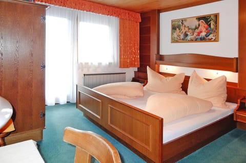 Apartment | 3 bedrooms, bed sheets