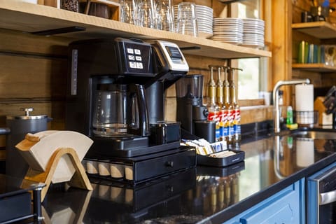 The coffee bar is another amenity that sets Fontana Peak apart. No need to bring coffee with you when you travel, we have everything you could possibly need already stocked!
