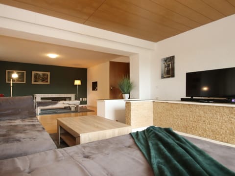 Apartment | 5 bedrooms, individually furnished