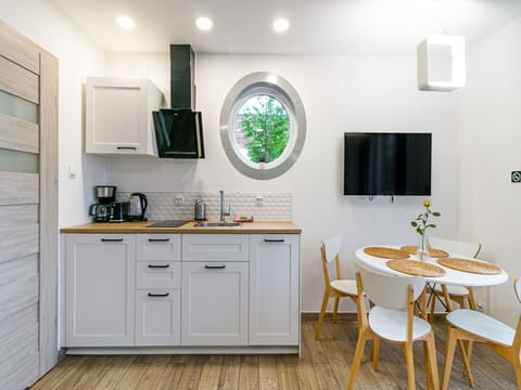 Apartment | Private kitchen | Electric kettle, toaster, highchair
