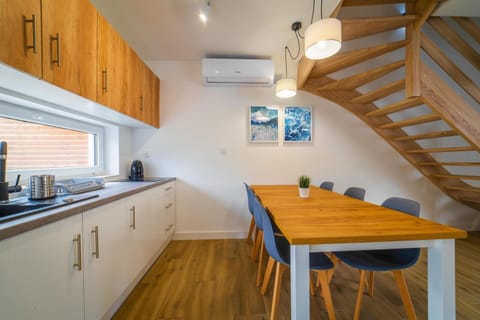 House | Private kitchen | Highchair