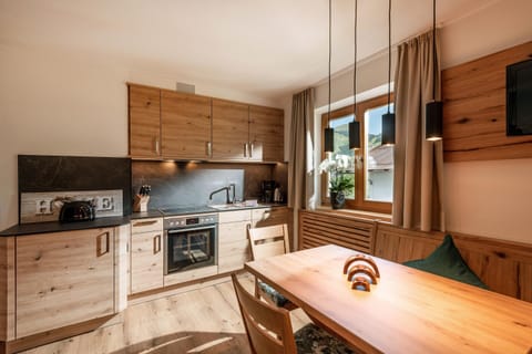 Apartment | Private kitchen | Electric kettle, highchair