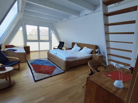 Apartment | 5 bedrooms, individually furnished