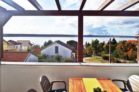 Apartment | Dining