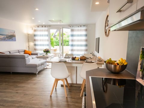 House | Dining