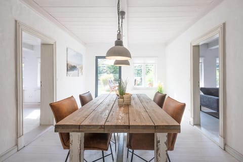 Apartment | Dining