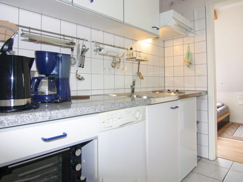 Apartment | Private kitchen | Toaster, highchair
