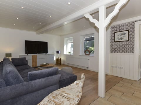 House | Living area