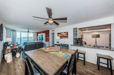 17-web-or-mls-Breakfast Bar