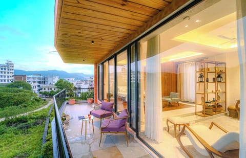Pent House Room | Balcony
