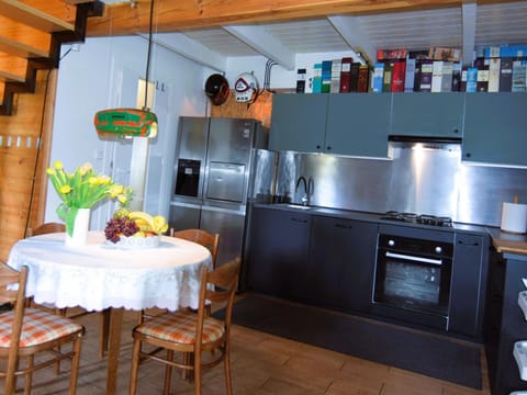 House | Private kitchen | Highchair