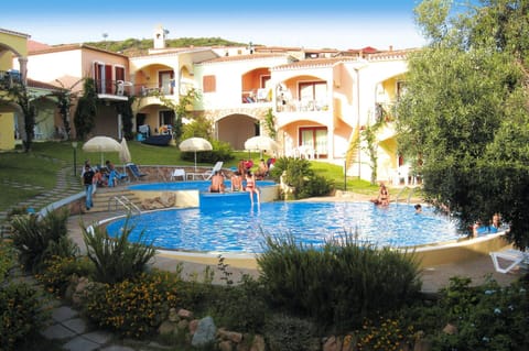Apartment | Pool | Outdoor pool