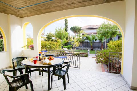 Apartment | Dining
