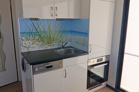 Mobile Home | Private kitchen | Highchair