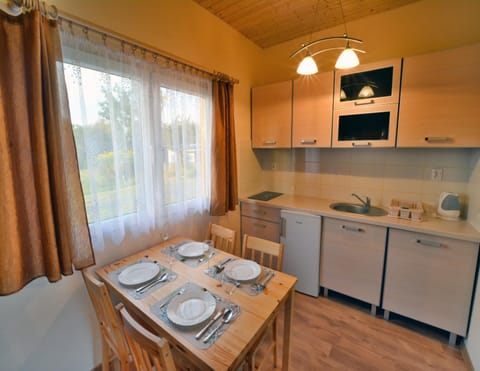 House | Private kitchen | Electric kettle, toaster, highchair