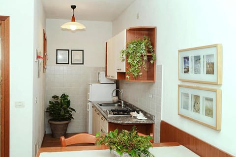 Apartment | Private kitchen | Highchair