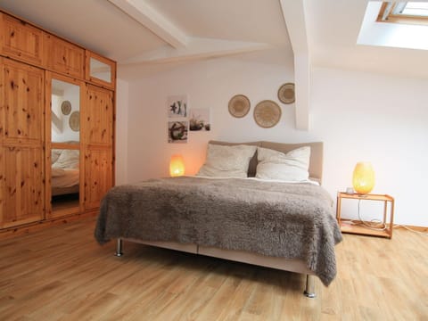 House | 3 bedrooms, individually furnished