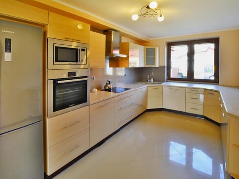 House | Private kitchen | Highchair