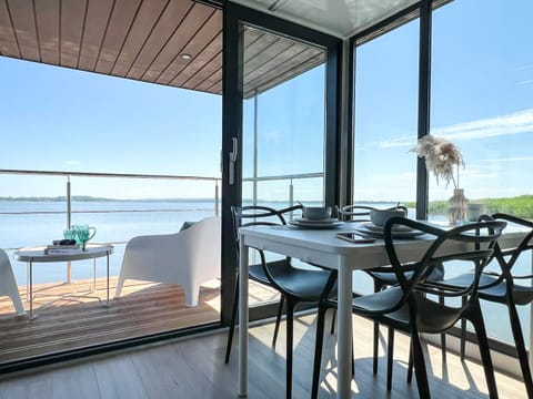 Mobile Home | Dining
