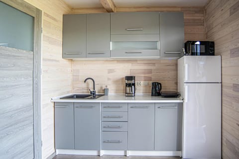 House | Private kitchen | Electric kettle, toaster, highchair