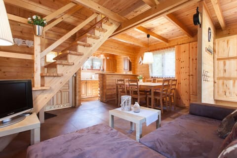 House | Private kitchen | Electric kettle, toaster, highchair