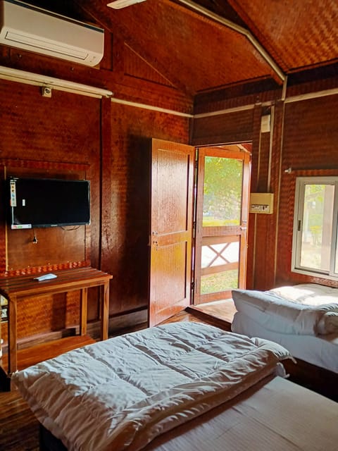 Classic Cottage, Balcony, Resort View | 1 bedroom, desk