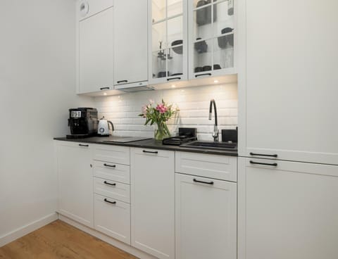 Apartment | Private kitchen | Electric kettle, highchair