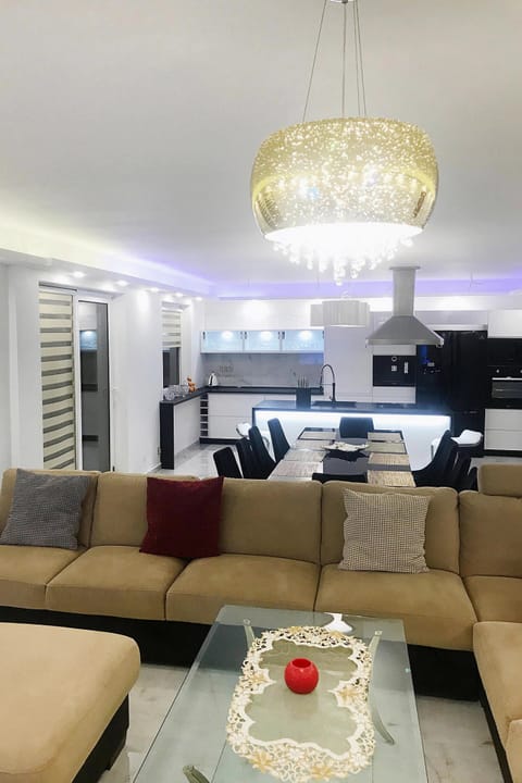 House | Dining